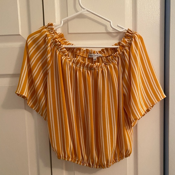 Mustard and white off the shoulder top. - Picture 1 of 6